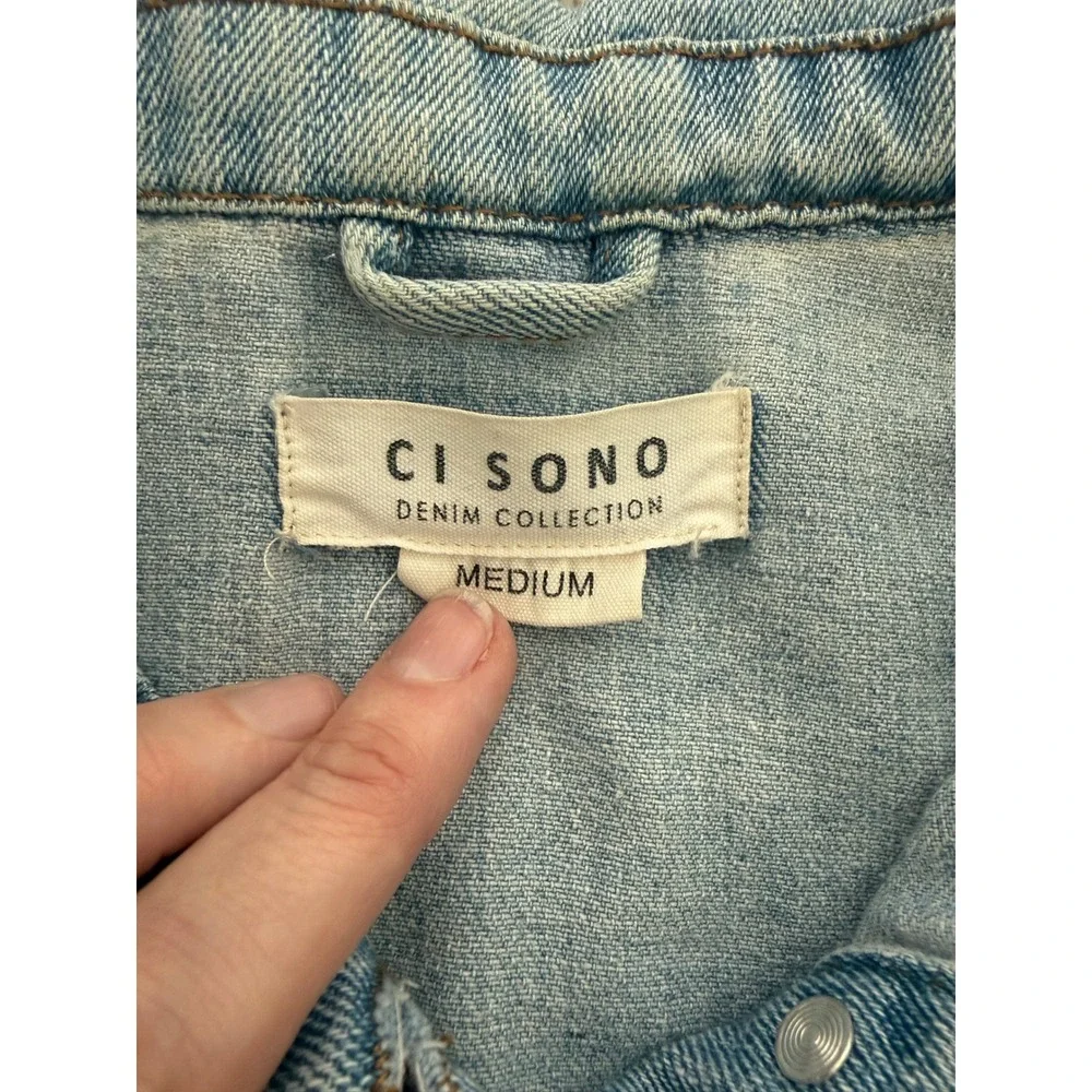 CI SONO Denim Jacket Light Wash Button Front Size‎ Medium